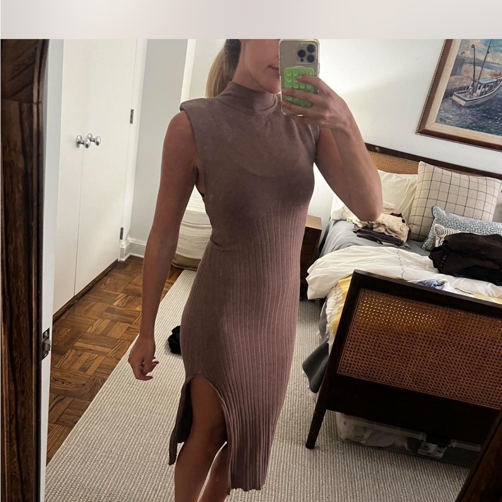 Elegant Sleeveless Brown Dress